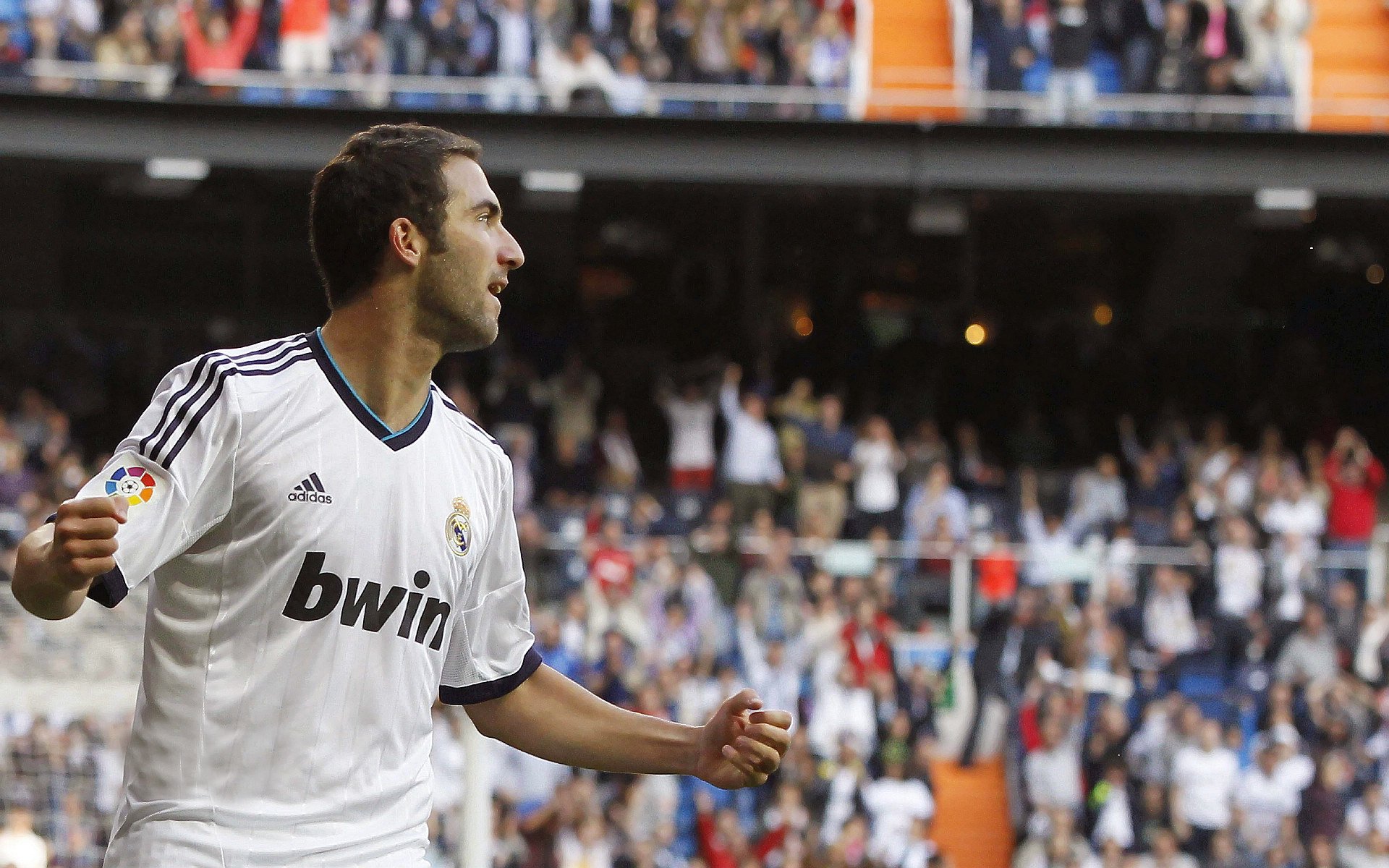 JIUYOU GAMING-疑似“泡沫破裂”？转会市场的冷思考，泡沫破了钱是增值还是贬值