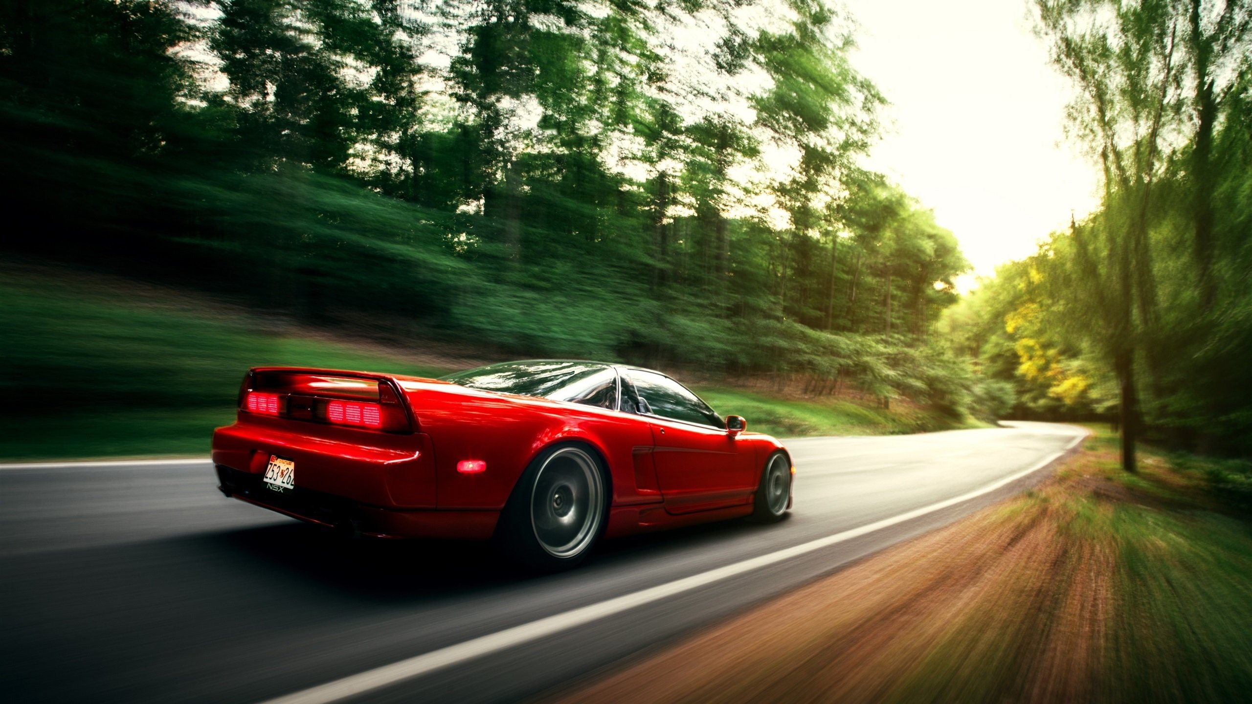 -伯恩利后卫泰科夫距离破门只差几厘米，遗憾无缘进球，伯恩施泰因