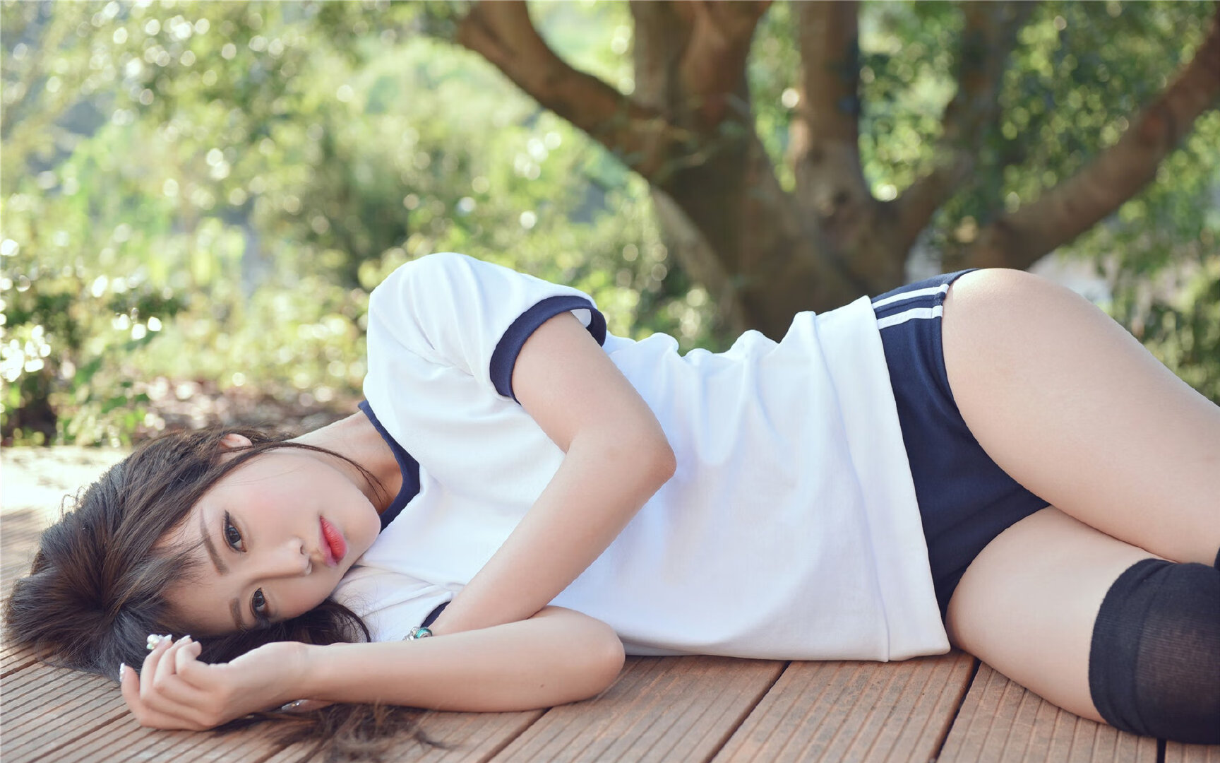 巴萨客场1-1战平西班牙人，保持不败纪录，巴萨西班牙人比赛视频