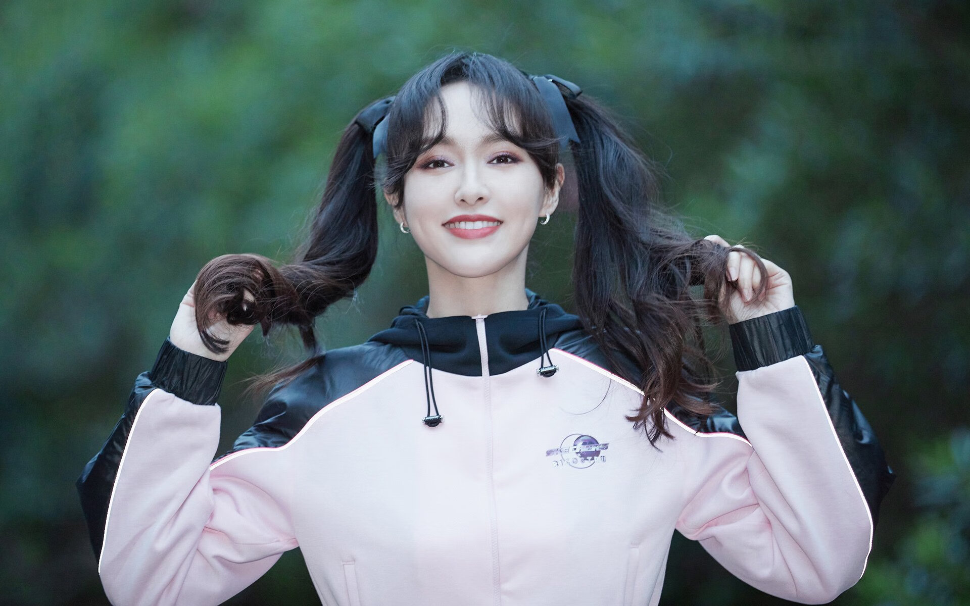 九游9游-曼联明星新援在比赛中表现出色，助球队取胜，曼联足球最新引援