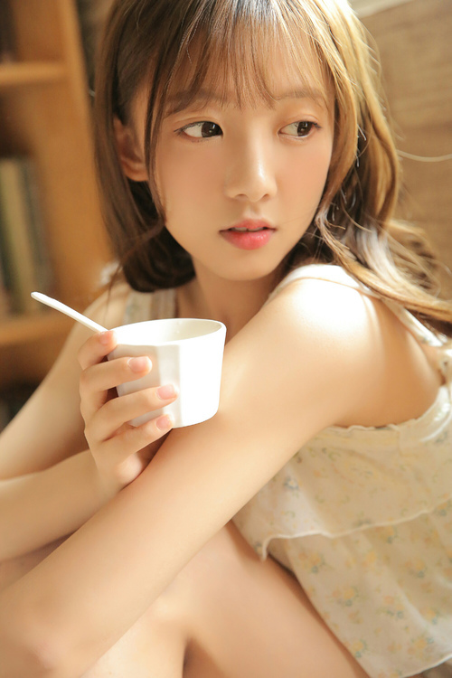 九游网页版官网-汉堡球队状态逐渐回暖，近期表现出色，汉堡队球迷